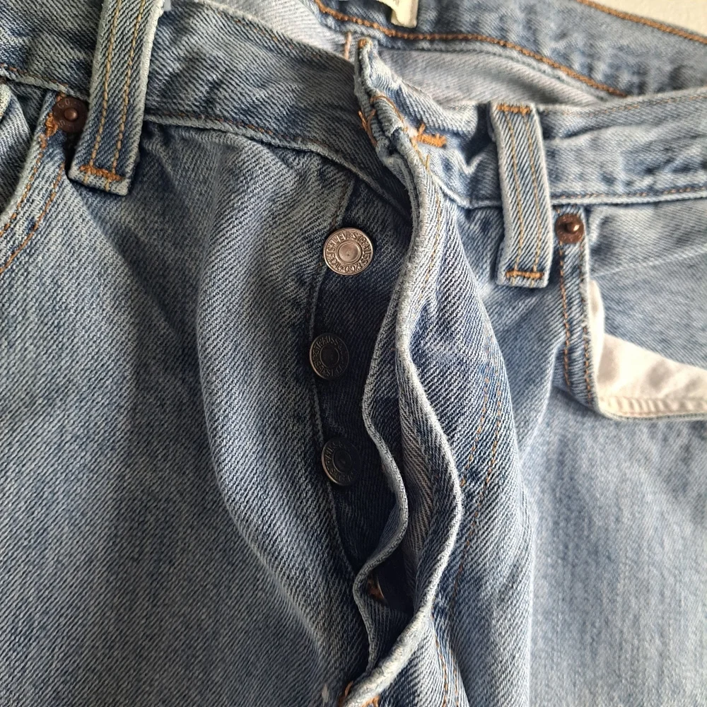 Levi's 501 light wash vintage jeans